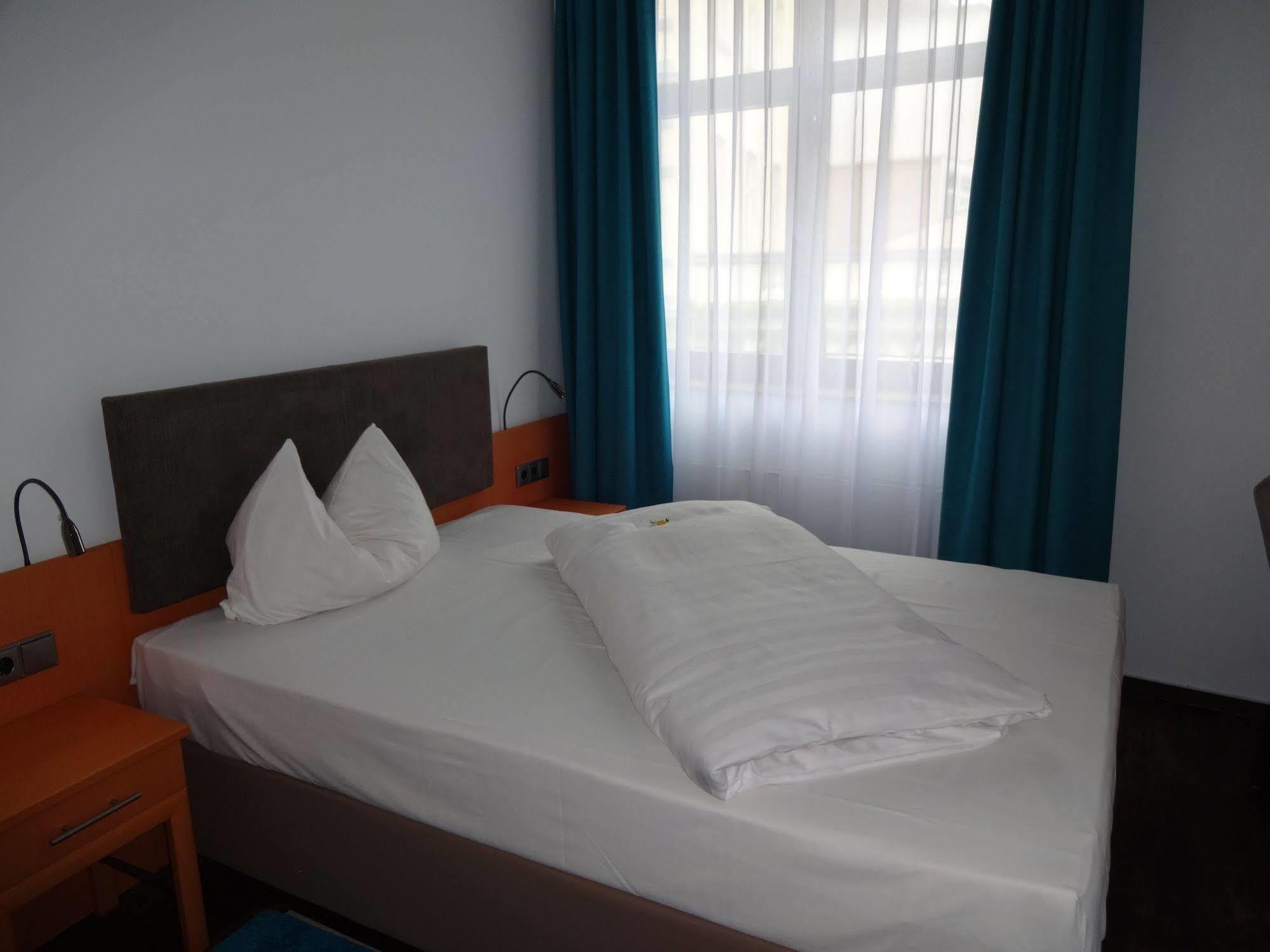 Koncept Hotel Benedikt Siegburg Zewnętrze zdjęcie
